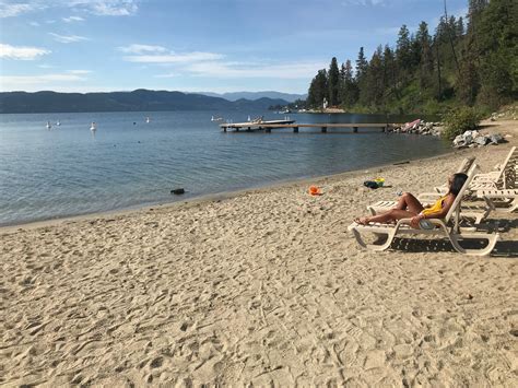 Okanagan Beach Club, Kelowna, British Columbia — Exploratory Glory ...