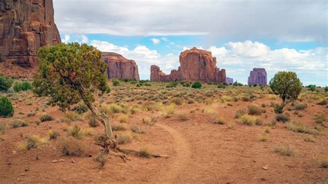 15 Best Monument Valley Tours - The Crazy Tourist