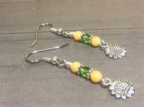 Sunflower Dangle Earrings – Jill's Beaded Knit Bits