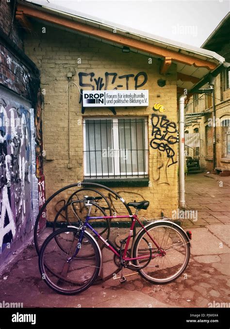 House with graffiti Stock Photo - Alamy