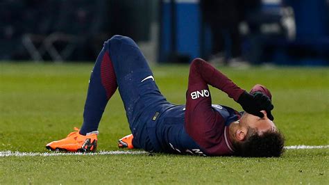 PSG coach: No dispute between club and country over injured Neymar