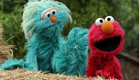 ‘Sesame Street’ Continues Without Much Of Its Human Cast, But It’s Bringing Back ‘Elmo’s World’