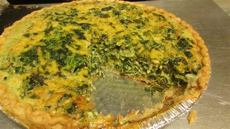 Spinach and Cheddar Quiche | ThriftyFun