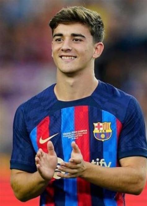 Gavi (Soccer Player) Height, Weight, Age, Family, Facts, Biography