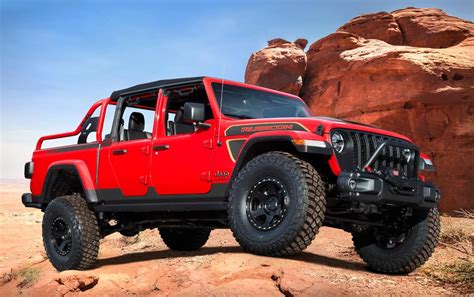 Jeep Gladiator Red Bare Proves a Little Customization Goes a Long Way