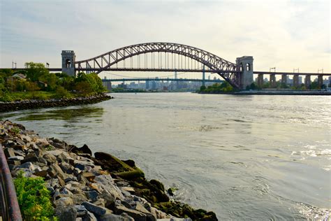 Astoria Park, Queens: A Stunning Destination