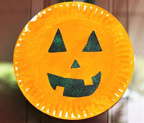 31 Easy Halloween Crafts for Preschoolers - {2020 Edition}