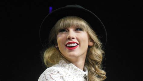 15 Best Taylor Swift Country Songs Of All Time