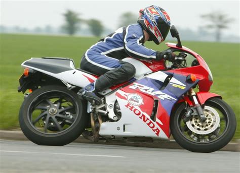 HONDA RVF400 (1994-1996) Review | Speed, Specs & Prices | MCN