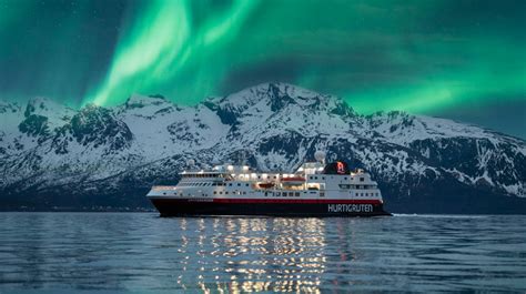 Winter-Northern-lights-Norway-HGR-122413_1920-Photo_Hege__Abrahamsen-1K - LATTE Luxury News