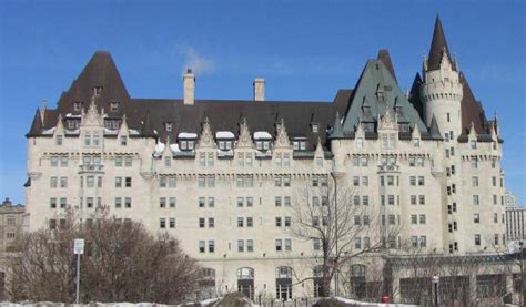 4 Self-Guided Walking Tours in Ottawa, Canada + Maps