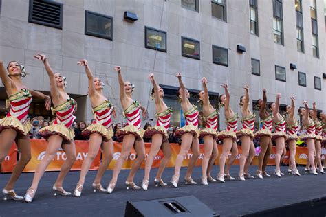 Rockettes perform at Rockefeller Plaza on the Today Show 2013. | Radio ...