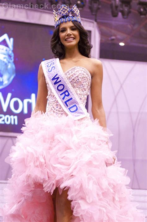 Miss World 2011 Ivian Sarcos’s Pink Evening Gown