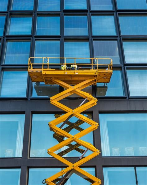 What are OSHA Scissor Lift Requirements? - Insure Compliance