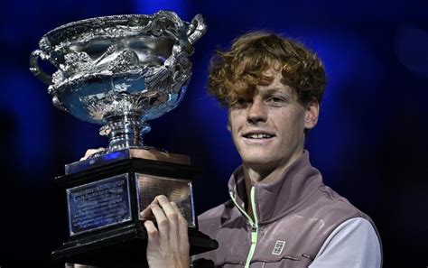 Jannik Sinner kickstarts new era with Australian Open victory over Daniil Medvedev - Yahoo Sports