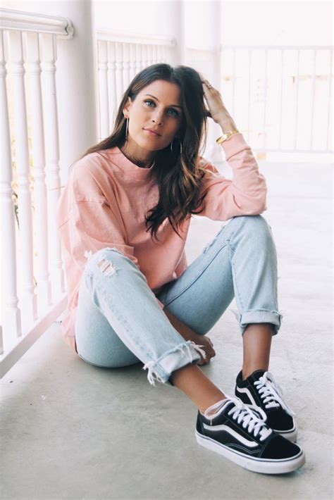 Pink Tee + Black Vans - Lindsay Marcella | Cute outfits, How to wear vans, Cool outfits