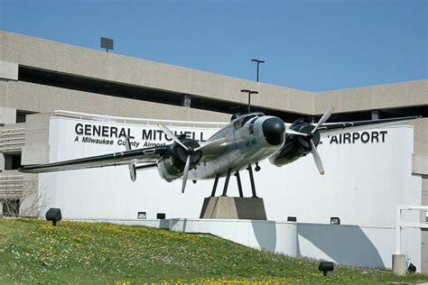 General Mitchell International Airport | AeroInside