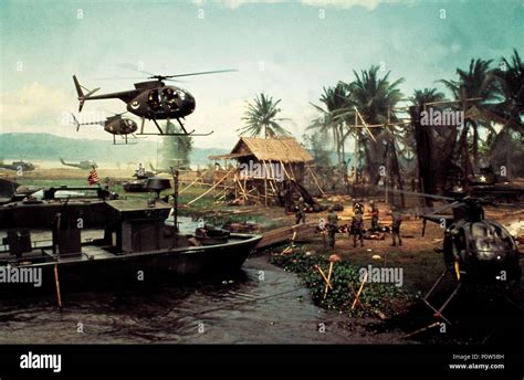 Helicopter scene apocalypse now 1979 hi-res stock photography and ...