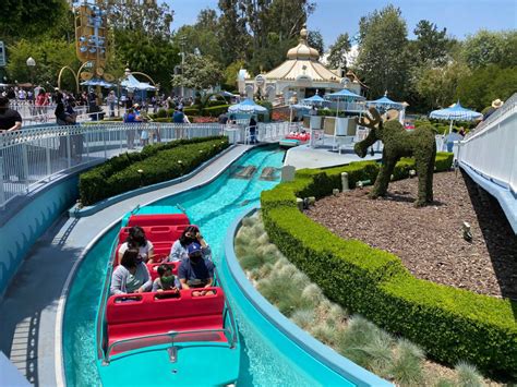 PHOTOS, VIDEO: “it’s a small world” Sets Sail Again at Disneyland Park - Disneyland News Today