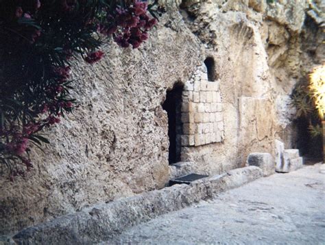 JESUS' TOMB - Location, Evidences & Pictures - Jerusalem, Israel