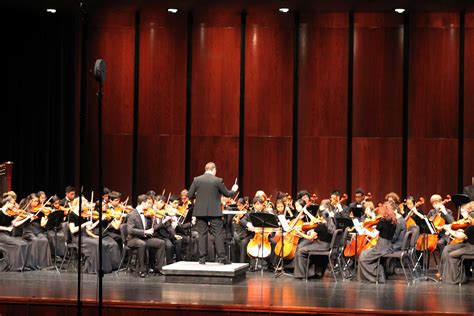 Orchestra Performs Fall Concert – Westwood Horizon