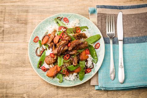 Sweet Chilli Beef Stir Fry Recipe | HelloFresh