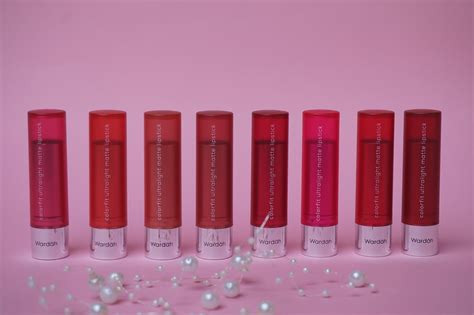 Review: Wardah Colorfit Ultralight Matte Lipstick Semua Shade! | BukaReview