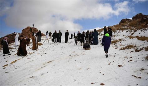 Tabuk’s Jabal Al-Lawz covered in snow | Arab News