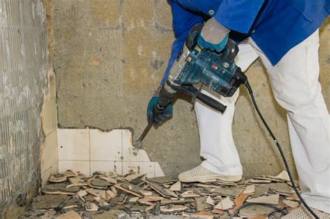 Bosch vs Makita: Which Demolition Hammer Is Best? | WG