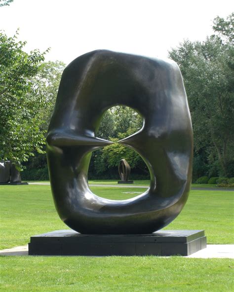 Sculpture: Oval with Points by Henry Moore