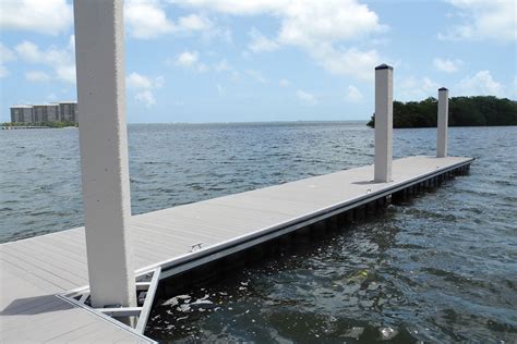 Best Floating Dock Systems - 04/2022