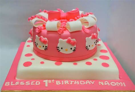 Sherbakes: Sweet Pink Hello Kitty Cake