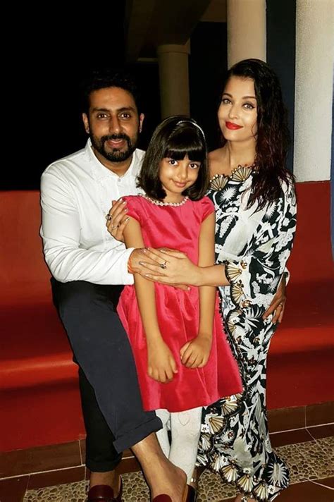 KOPI PHOTO BLOG--------: Aishwarya Rai & Abhishek family photos