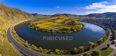 Germany, Rhineland Palatinate, Cochem-Zell, Bremm, Panoramic view of Moselle Loop and Moselle ...