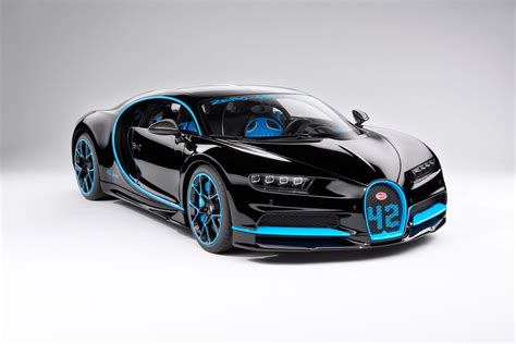 Bugatti Chiron giperkar Black Metallic - Furwoodd