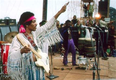 Jimi Hendrix Playing At Woodstock, 1969 : r/pics