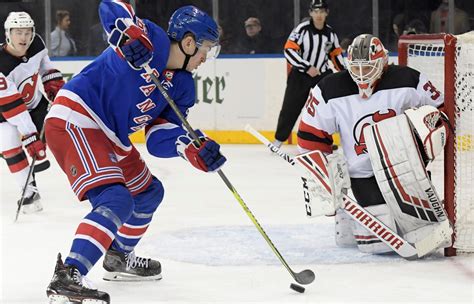 New Jersey Devils vs. New York Rangers: Chat, live stream, updates (9 ...