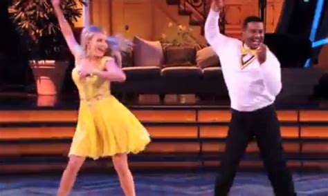 Alfonso Ribeiro Wins Season 19 Of 'Dancing With The Stars'