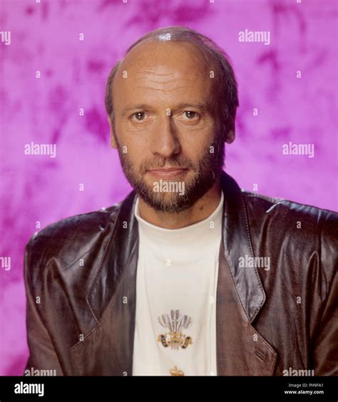 Maurice Gibb (Bee Gees) on 21.03.1989 in München / Munich. | usage worldwide Stock Photo - Alamy