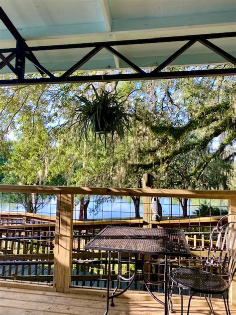 Tallahassee's Black Dog Cafe gives outdoor deck a fetching new look ...