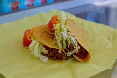 Taco Fiesta Serves Delightful Hard-Shelled Nostalgia in Highland Park ...