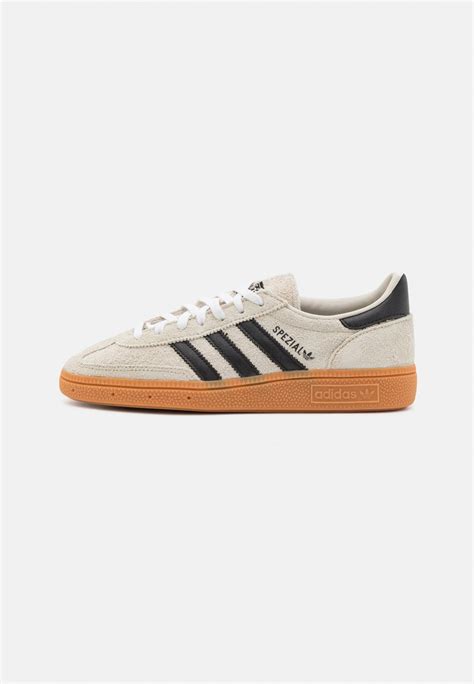 adidas Originals HANDBALL SPEZIAL - Trainers - alumina/core black/white/beige - Zalando.co.uk