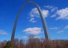 St Louis Arch History Facts | semashow.com