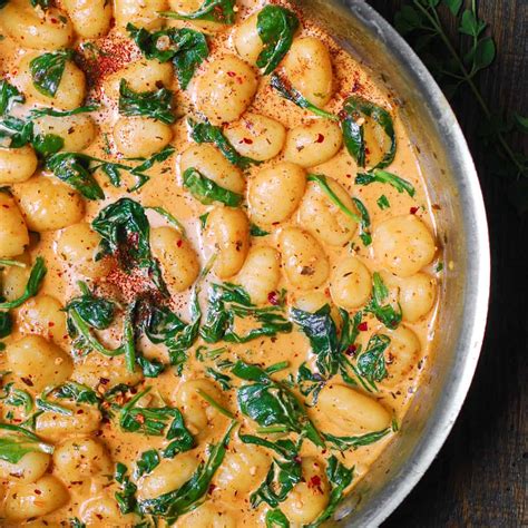 Creamy Spinach Gnocchi (20-Minute, One-Pan Meal) - Julia's Album