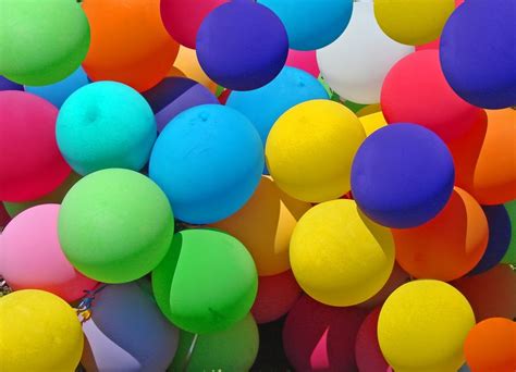 Party Hat: Multi-coloured Latex Balloons