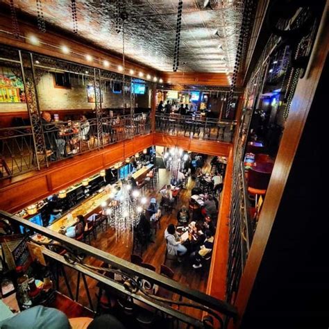 14 Best Restaurants in Tremont, Cleveland 2023