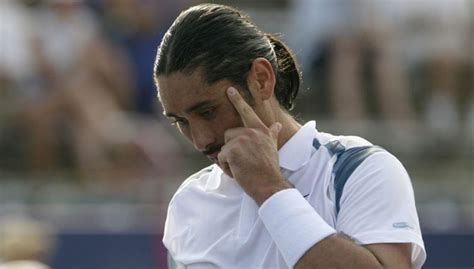 Former world number one announces sensational plans to return to tennis