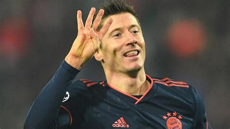 Lewandowski makes history with four goals in 15 minutes - Daily Times