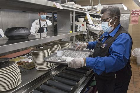 Food service workers keep staff and patients fed through pandemic | MUSC Health | Charleston SC