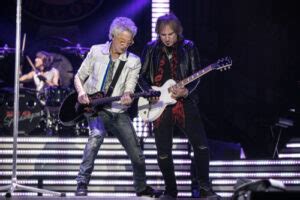 Complete List Of REO Speedwagon Band Members - ClassicRockHistory.com